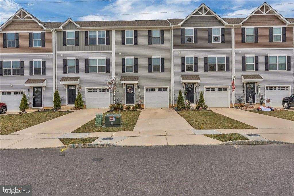 317 COMFORT RD, Williamstown, NJ 08094