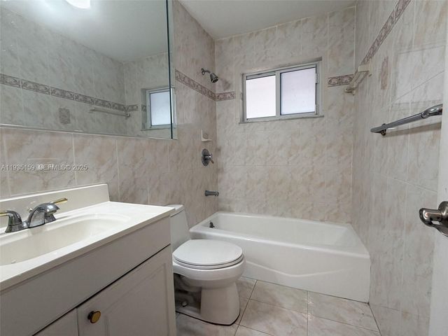 12250 SW 2nd St, Miami, FL 33184