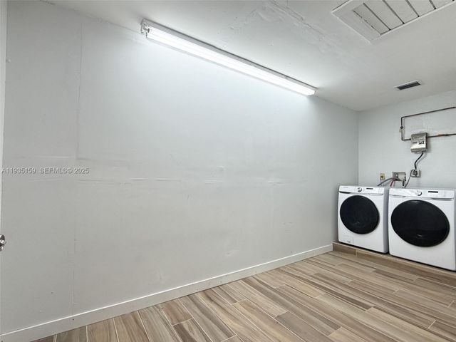 12250 SW 2nd St, Miami, FL 33184