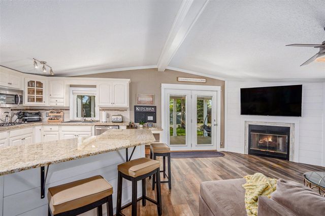 46270 Leedy Point Road, Bloomingdale, MI 49026