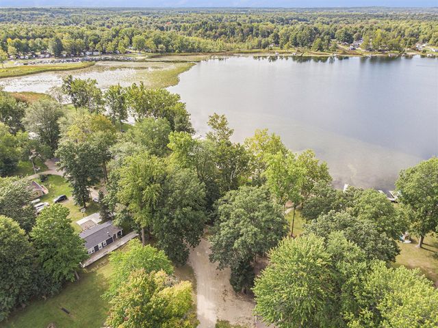 46270 Leedy Point Road, Bloomingdale, MI 49026