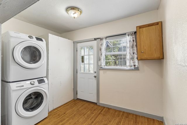 1025 W Craig Pl Apt 1, San Antonio, TX 78201