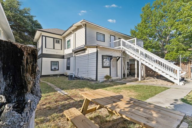 1025 W Craig Pl Apt 1, San Antonio, TX 78201