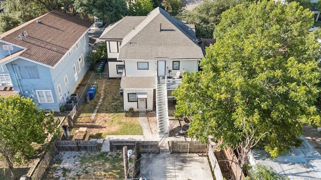 1025 W Craig Pl Apt 1, San Antonio, TX 78201