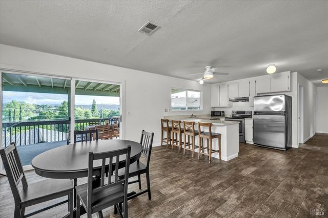 18528 N Shore Dr, Hidden Valley Lake, CA 95467