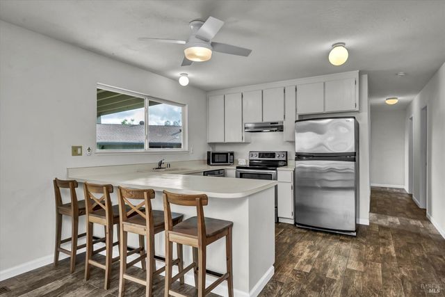 18528 N Shore Dr, Hidden Valley Lake, CA 95467