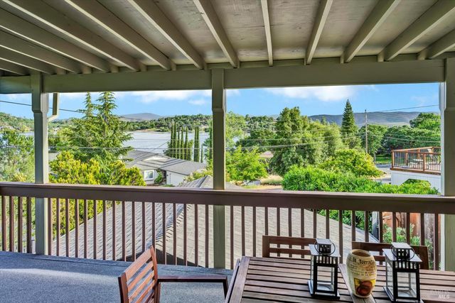 18528 N Shore Dr, Hidden Valley Lake, CA 95467
