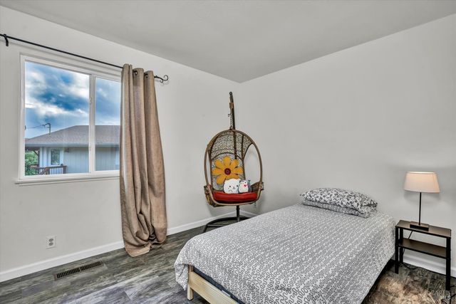 18528 N Shore Dr, Hidden Valley Lake, CA 95467