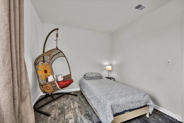 18528 N Shore Dr, Hidden Valley Lake, CA 95467