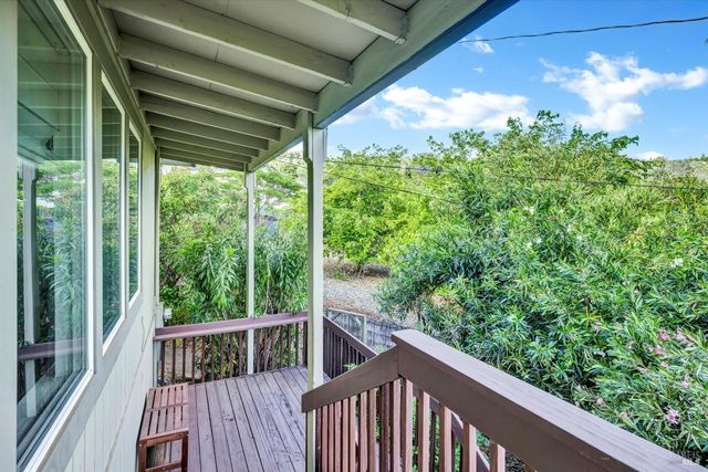 18528 N Shore Dr, Hidden Valley Lake, CA 95467