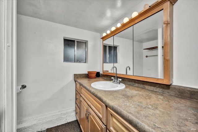 18528 N Shore Dr, Hidden Valley Lake, CA 95467