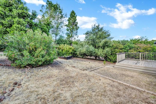18528 N Shore Dr, Hidden Valley Lake, CA 95467