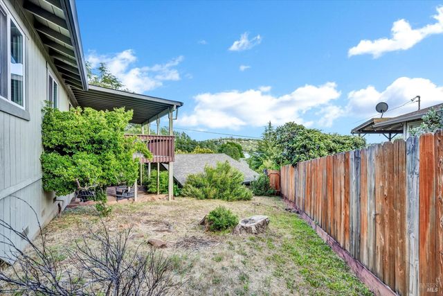 18528 N Shore Dr, Hidden Valley Lake, CA 95467