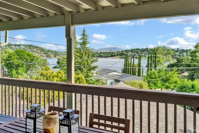 18528 N Shore Dr, Hidden Valley Lake, CA 95467