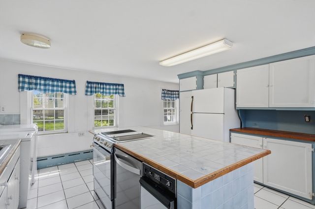 605 Main Street, Woburn, MA 01801