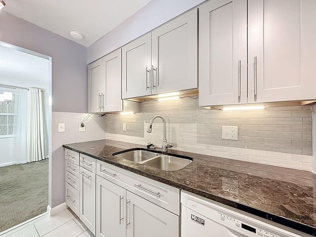 4325 AEGEAN DRIVE 204B, Tampa, FL 33611