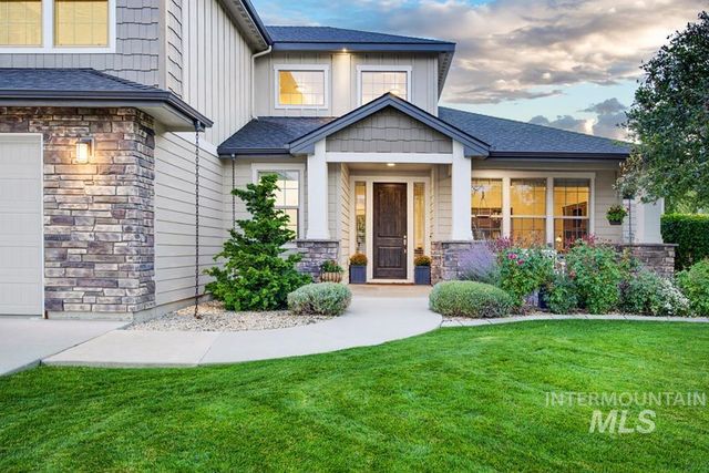 2603 N Hearthglow Ave, Eagle, ID 83616
