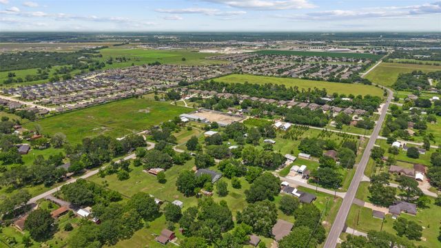 3320 Lottie Lane, Rosenberg, TX 77471
