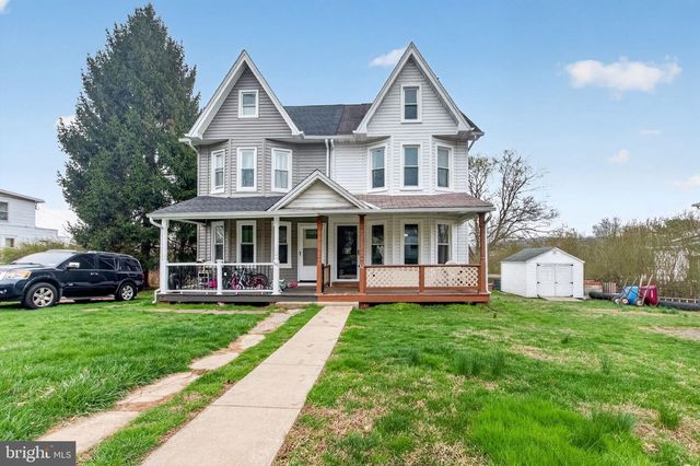 62 E 2ND AVE, Parkesburg, PA 19365