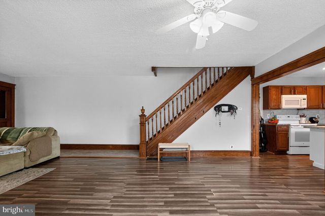 62 E 2ND AVE, Parkesburg, PA 19365