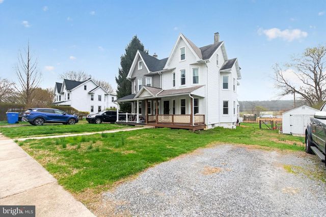 62 E 2ND AVE, Parkesburg, PA 19365