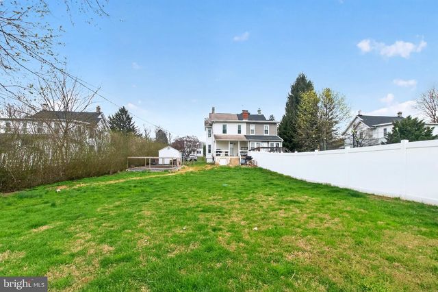 62 E 2ND AVE, Parkesburg, PA 19365