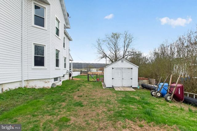 62 E 2ND AVE, Parkesburg, PA 19365