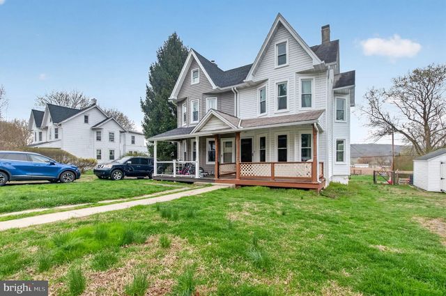 62 E 2ND AVE, Parkesburg, PA 19365