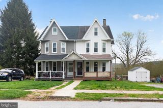 62 E 2ND AVE, Parkesburg, PA 19365