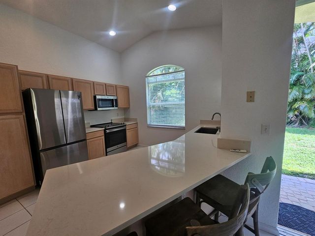 5449 Grande Palm Circle, Delray Beach, FL 33484