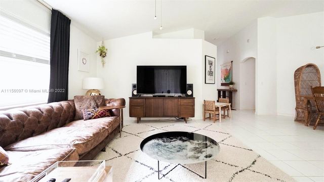 5449 Grande Palm Circle, Delray Beach, FL 33484