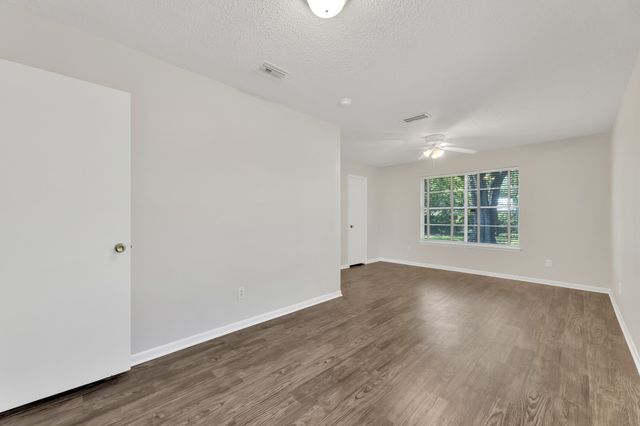 205 Collins Drive, Terrell, TX 75160