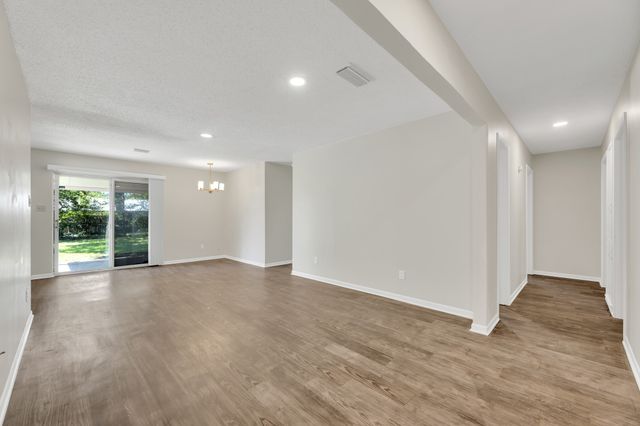 205 Collins Drive, Terrell, TX 75160