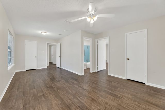 205 Collins Drive, Terrell, TX 75160