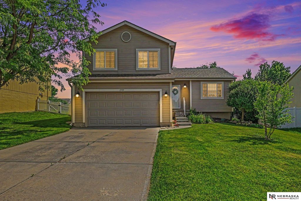 2509 Arlington Street, Bellevue, NE 68123