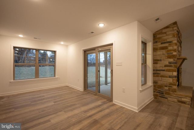 63 HASKELL DR, Martinsburg, WV 25404