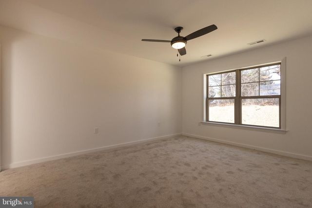 63 HASKELL DR, Martinsburg, WV 25404