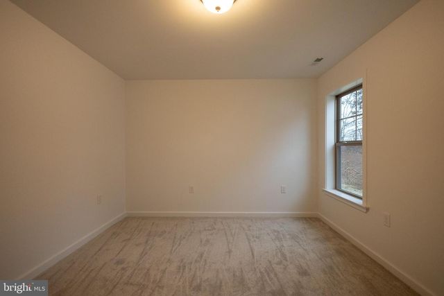 63 HASKELL DR, Martinsburg, WV 25404