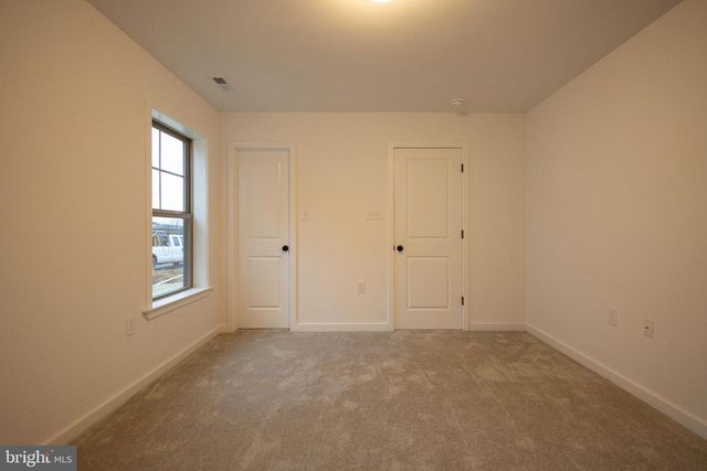 63 HASKELL DR, Martinsburg, WV 25404