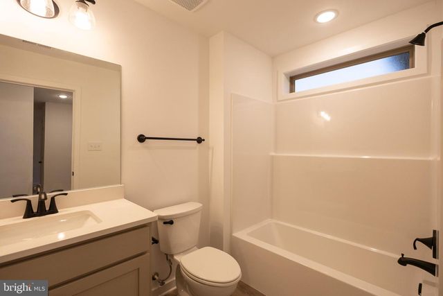 63 HASKELL DR, Martinsburg, WV 25404