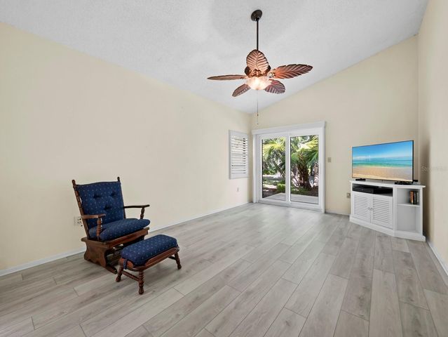 4133 CARRIAGE DRIVE 18, Sarasota, FL 34241