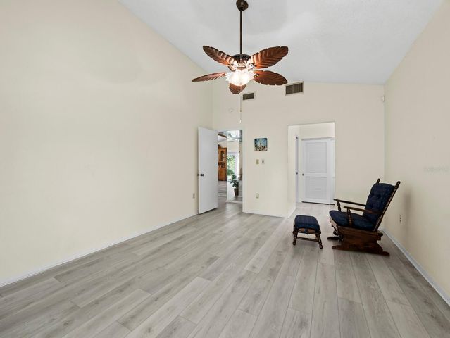 4133 CARRIAGE DRIVE 18, Sarasota, FL 34241