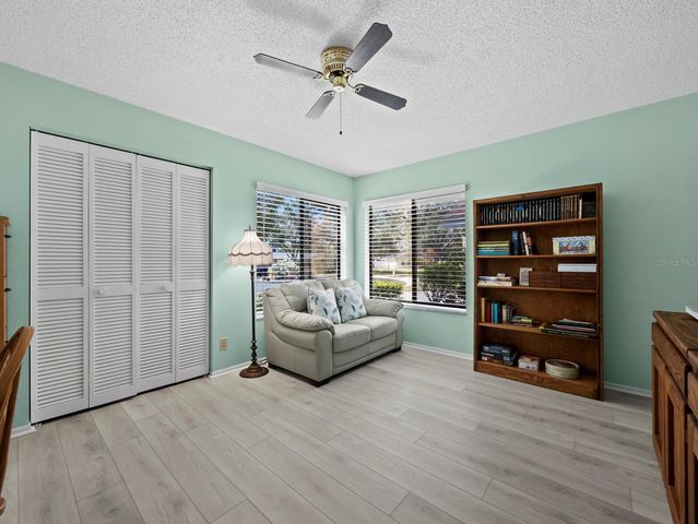4133 CARRIAGE DRIVE 18, Sarasota, FL 34241