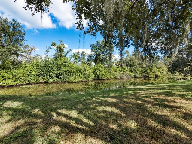 4133 CARRIAGE DRIVE 18, Sarasota, FL 34241
