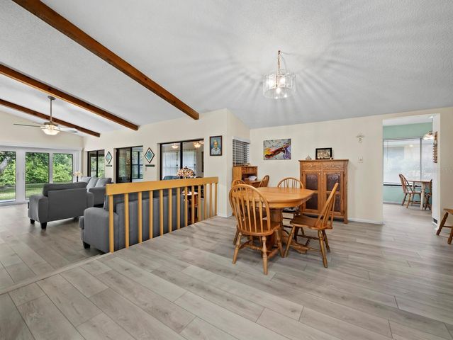 4133 CARRIAGE DRIVE 18, Sarasota, FL 34241