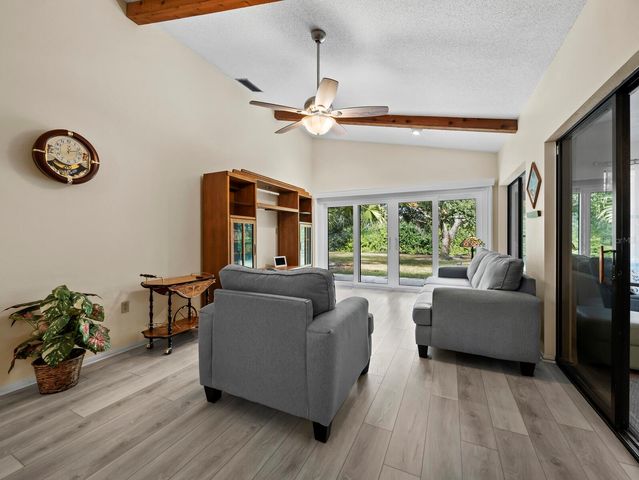 4133 CARRIAGE DRIVE 18, Sarasota, FL 34241