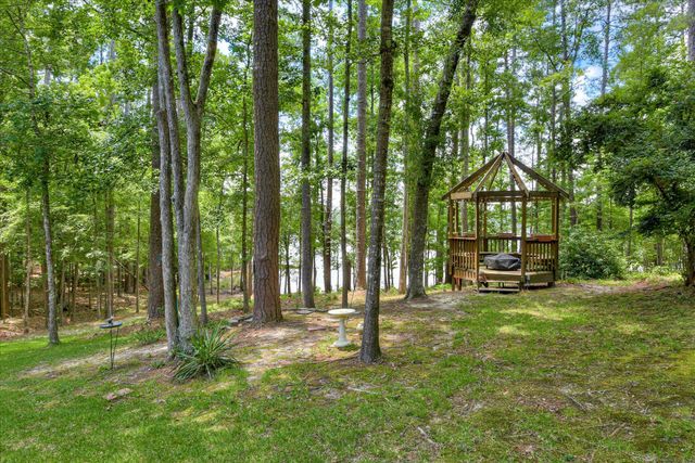 204 Chickadee Court, Mccormick, SC 29835