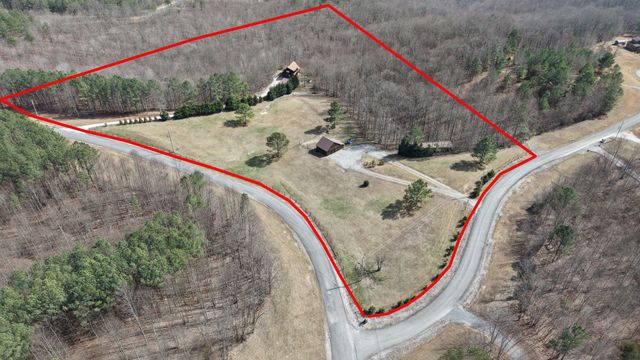 1085 Thunder Ridge Dr, South Pittsburg, TN 37380