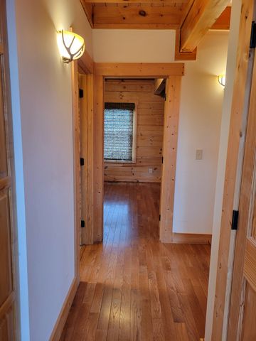 1085 Thunder Ridge Dr, South Pittsburg, TN 37380