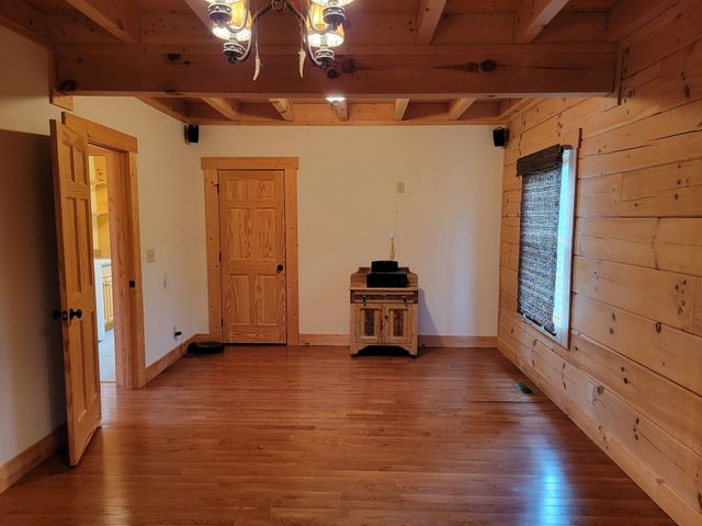 1085 Thunder Ridge Dr, South Pittsburg, TN 37380